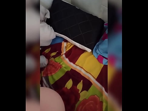 ❤️ Nire gelakidea etxean bakarrik geratzen da, bere senarra oporretara joaten delako eta nik izorratzeko eta ipurdia esnez betetzeko aprobetxatzen dut Kalitatezko sexua %eu.taxiklass.ruan ❤